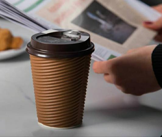 ویژگی های لیوان کاغذی درب دار